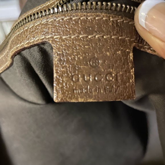 Authentic Brown Gucci Large Pelham Half Moon Shoulder Bag with Gold Studs - Picture 5 of 9